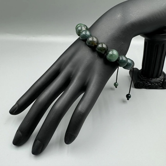 🌿 **Find Your Balance with Our Moss Agate Braided Bracelet!** 🌿 - Picture 2 of 4